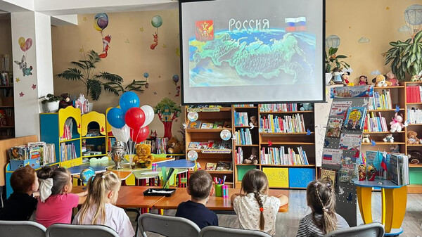 Познавательный час «Символика, рожденная историей»