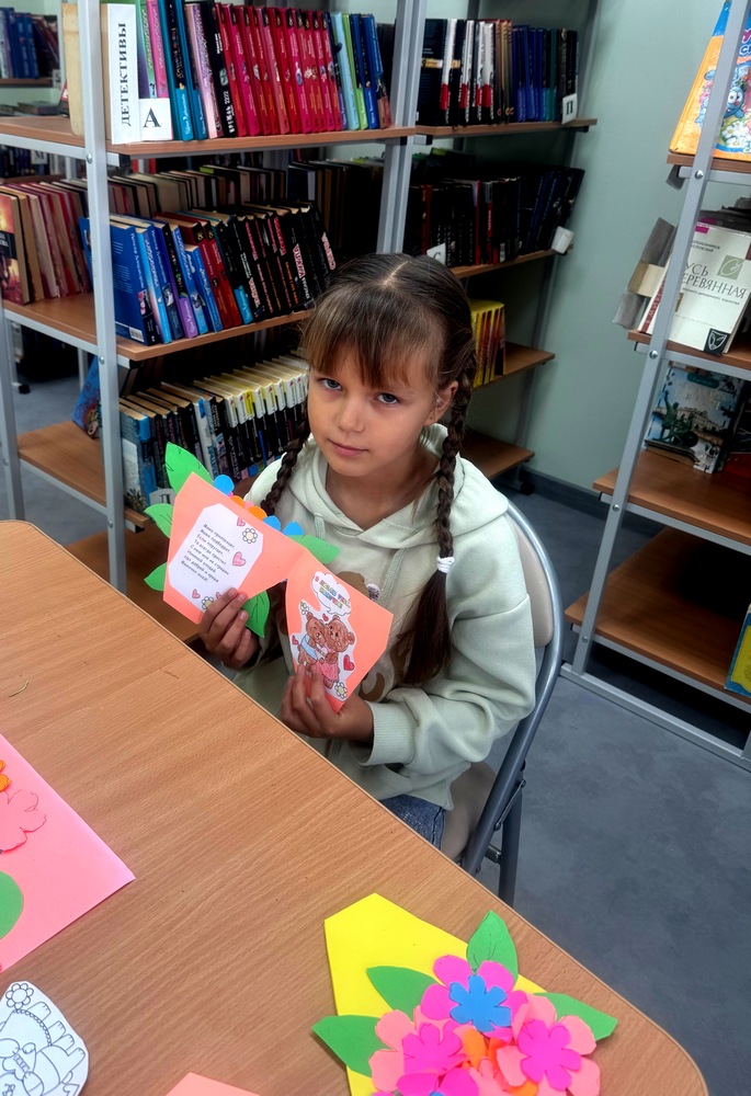 Час творчества «Маме подарок своими руками»